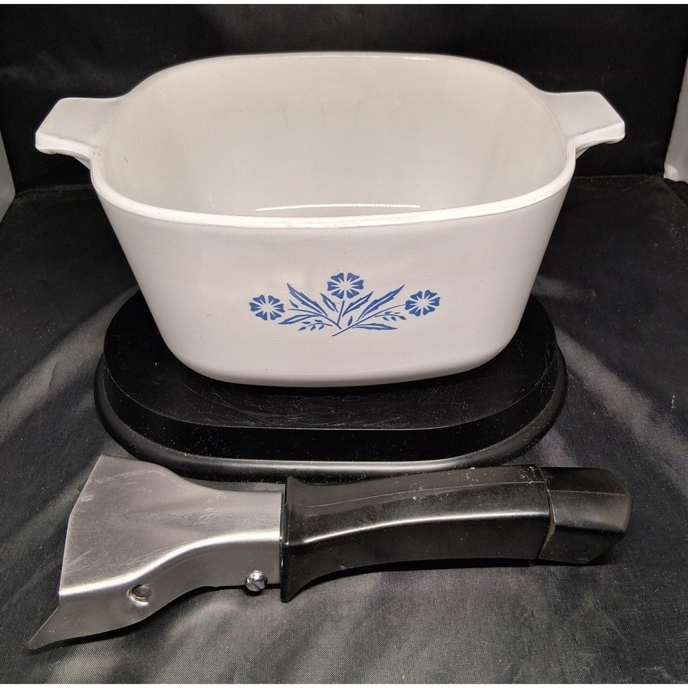 Vintage Corning Ware Blue Cornflower 1.75 QT Casserole P-1 3/4-B with Handle